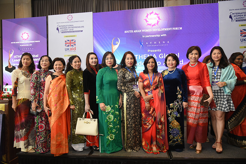 190913 IntlWomenEntrep Summit 01